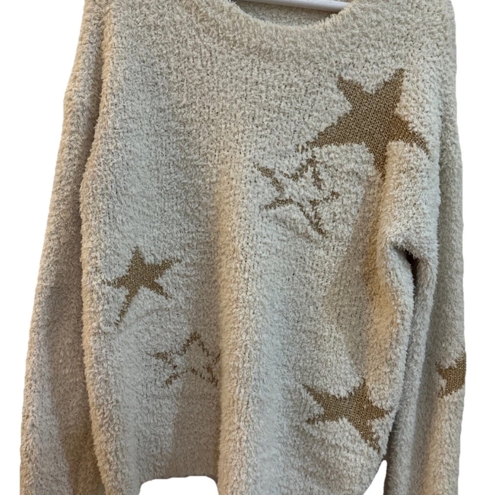 Cozy Star Pattern Sweater in Cream and Gold Pants Store Size Medium